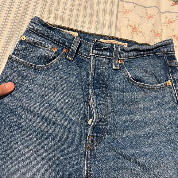 Levi's RibCage Straight Leg Jeans - Picture 4 of 8